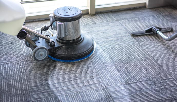 Carpet deep cleaning with equipment